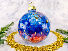 Load image into Gallery viewer, Glinty Ornament