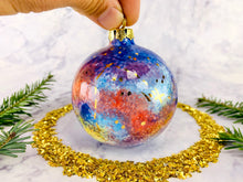Load image into Gallery viewer, Glinty Ornament