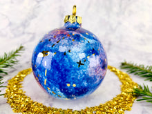 Load image into Gallery viewer, Glinty Ornament