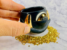 Load image into Gallery viewer, Golden Eye