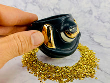 Load image into Gallery viewer, Gold Finger