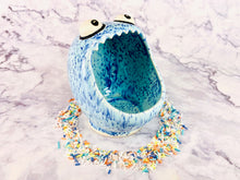 Load image into Gallery viewer, Sponge Mouth