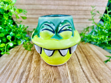 Load image into Gallery viewer, Chortles-leaf Grinbangs