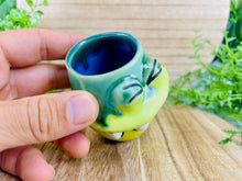 Load image into Gallery viewer, Chortles-leaf Grinbangs