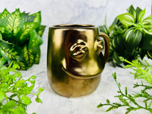 Load image into Gallery viewer, Oni De Oro Mug