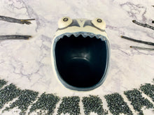 Load image into Gallery viewer, Pick Holdin' Grunge Sponger
