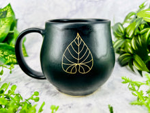 Load image into Gallery viewer, Elowen Aristocrat