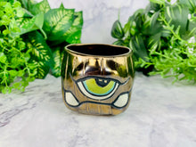 Load image into Gallery viewer, Sitting Bullion