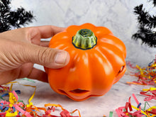 Load image into Gallery viewer, Jackie Lantern