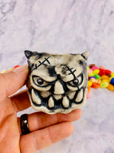 Load image into Gallery viewer, Luci