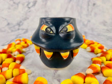 Load image into Gallery viewer, Defiant Cringer