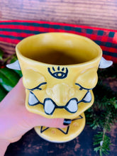 Load image into Gallery viewer, Wassailing Caroler Goblet