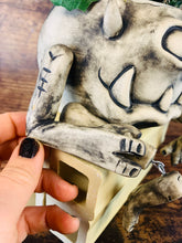 Load image into Gallery viewer, Ebenezer Grumpskin