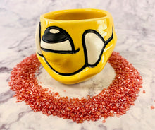 Load image into Gallery viewer, Yellow Pub-MaGleam