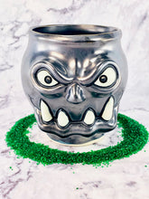 Load image into Gallery viewer, Guiness the Menace