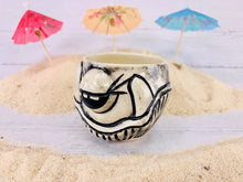 Load image into Gallery viewer, Sandytoe Kringle