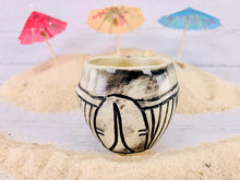 Load image into Gallery viewer, Sandytoe Kringle